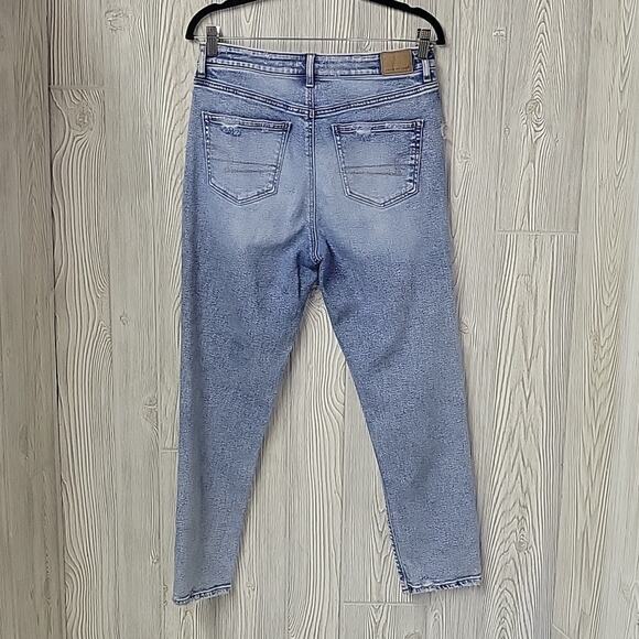 American Eagle Outfitters Slight Distressed Mom Jean Womens 8 - Picture 5 of 11